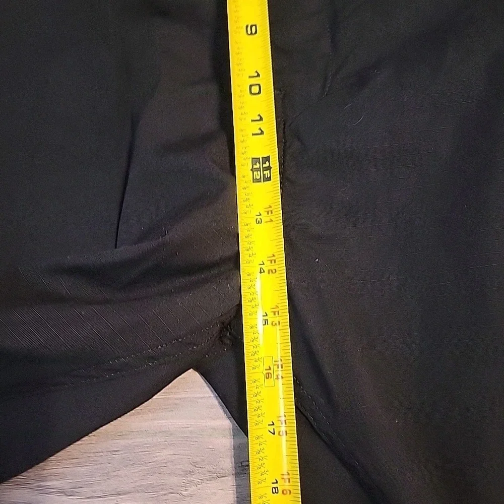 Levi's Carrier Cargo Shorts Men's 44 Black‎ Ripstop 10
